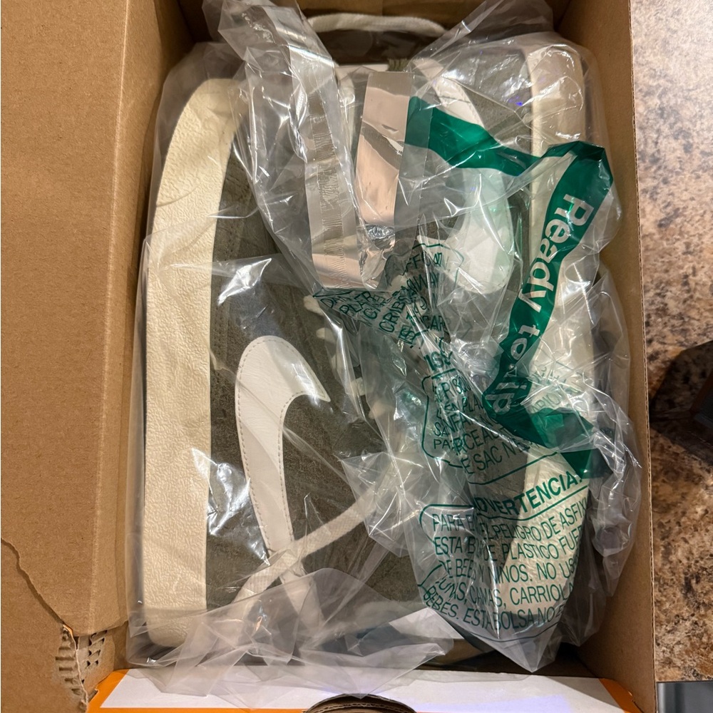 Nike Vintage Blazers Olive Suede